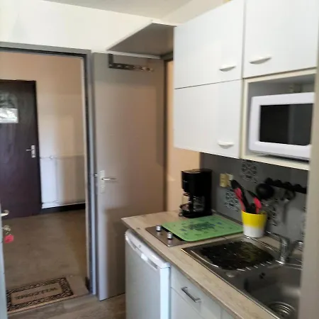 Meuble Et Equipe, En Zone Naturelle, A Deux Pas De L'hyper Centre *