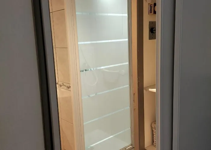 Apartman Meuble Et Equipe, En Zone Naturelle, A Deux Pas De L'hyper Centre